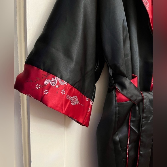 Vintage Black and Red Dragon Embroidered Robe - Picture 9 of 15